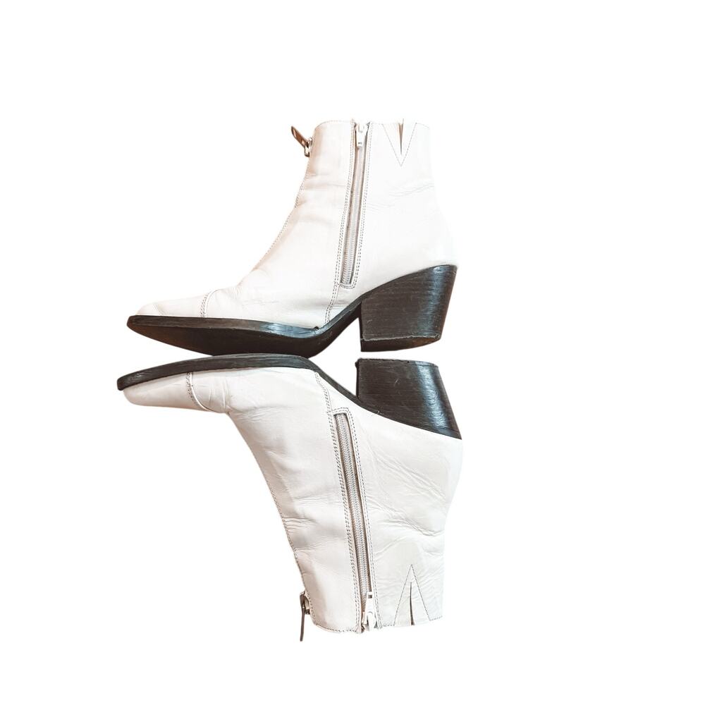 Jeffrey Campbell Landyn Zip Front Bootie Size 8 - Picture 6 of 9